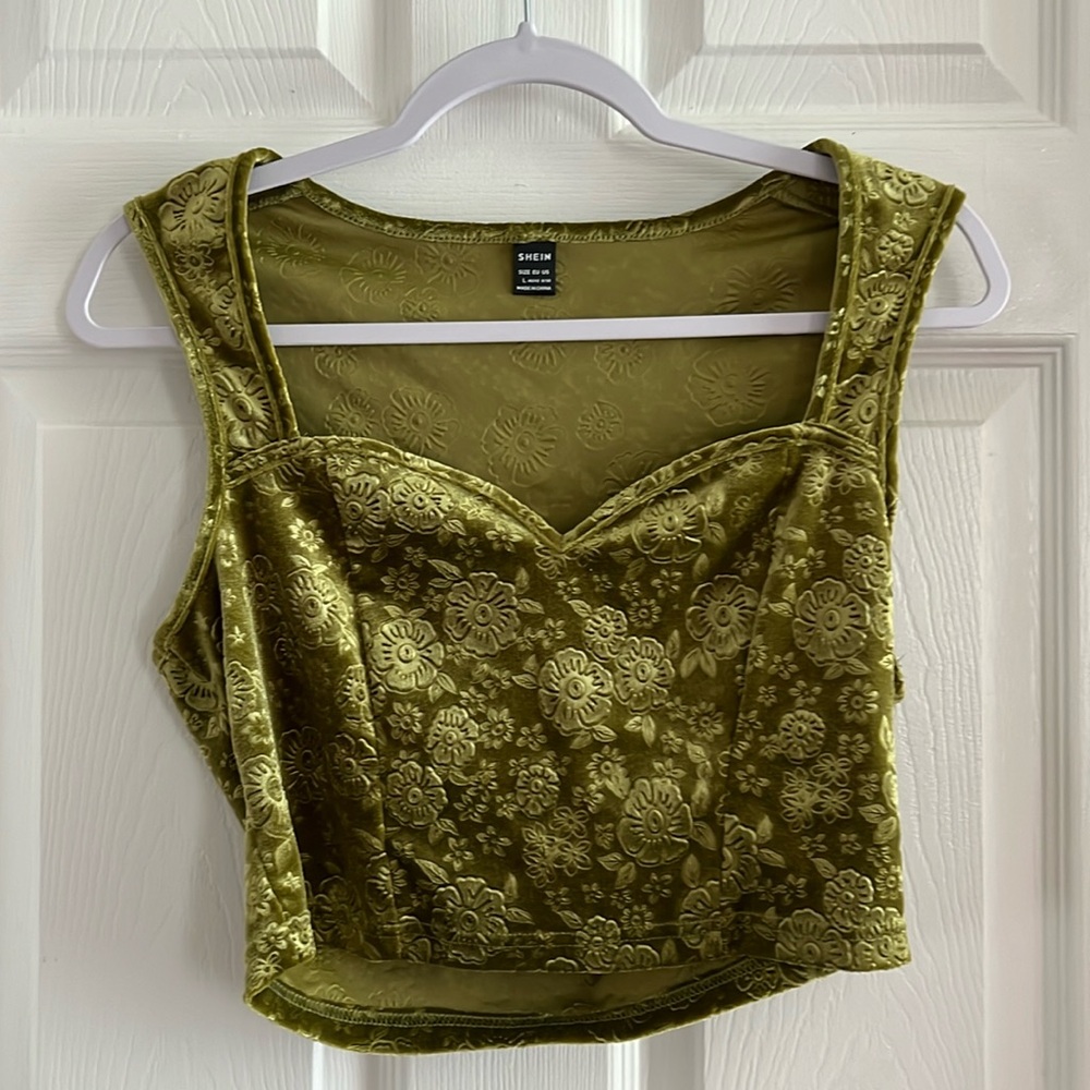 VELVET GREEN TOP!